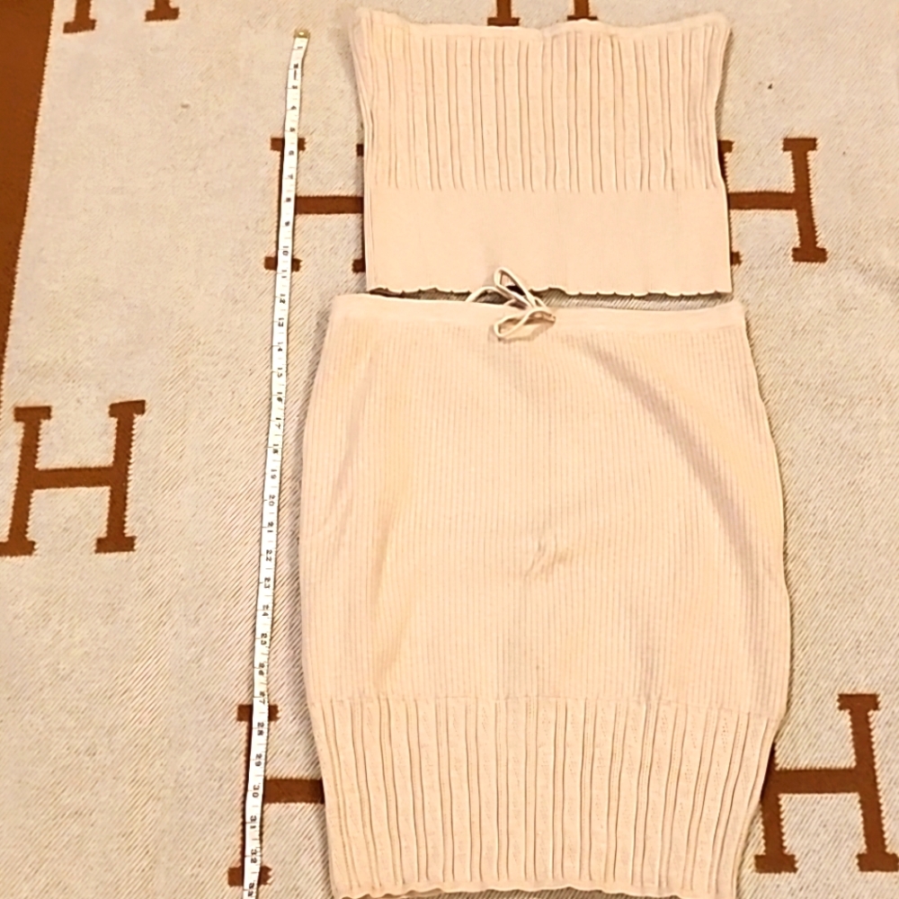 L cream  poly & nylon pencil skirt top  set